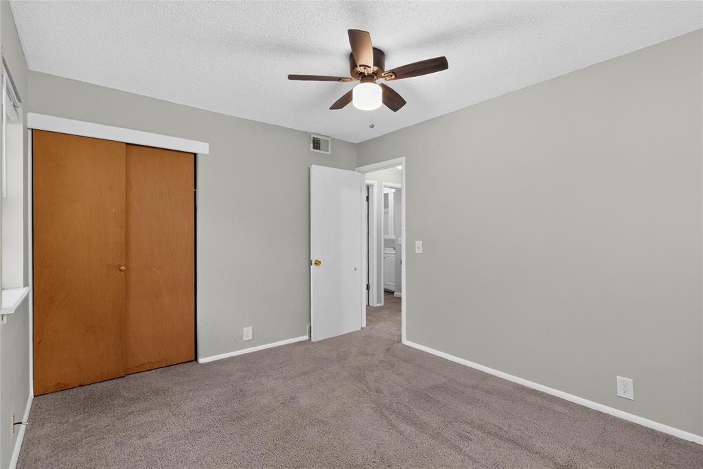 205 Oak Street Property Photo 17