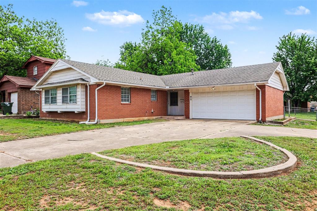 812 Rolling Meadows Boulevard Property Photo 1