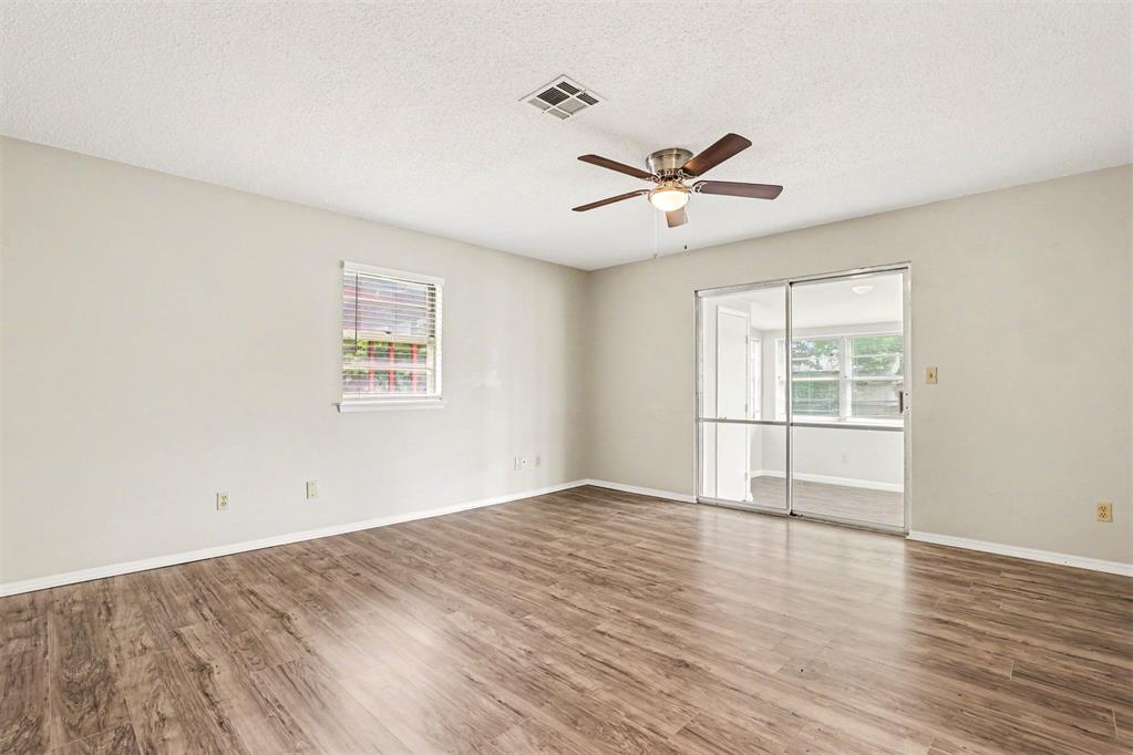 812 Rolling Meadows Boulevard Property Photo 3