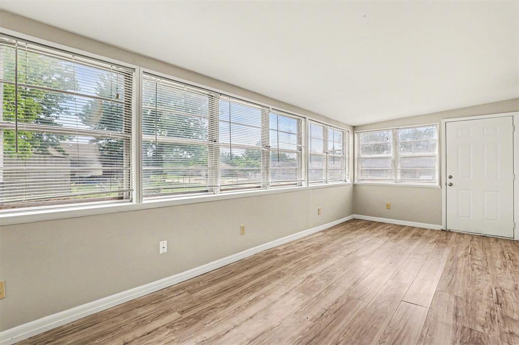 812 Rolling Meadows Boulevard Property Photo 7
