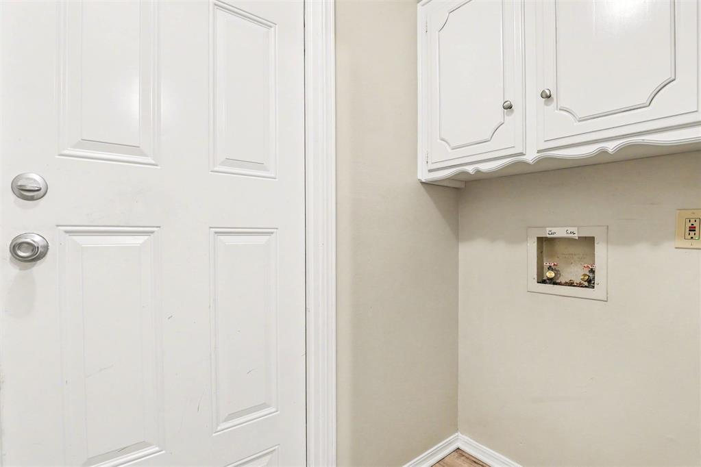 812 Rolling Meadows Boulevard Property Photo 14