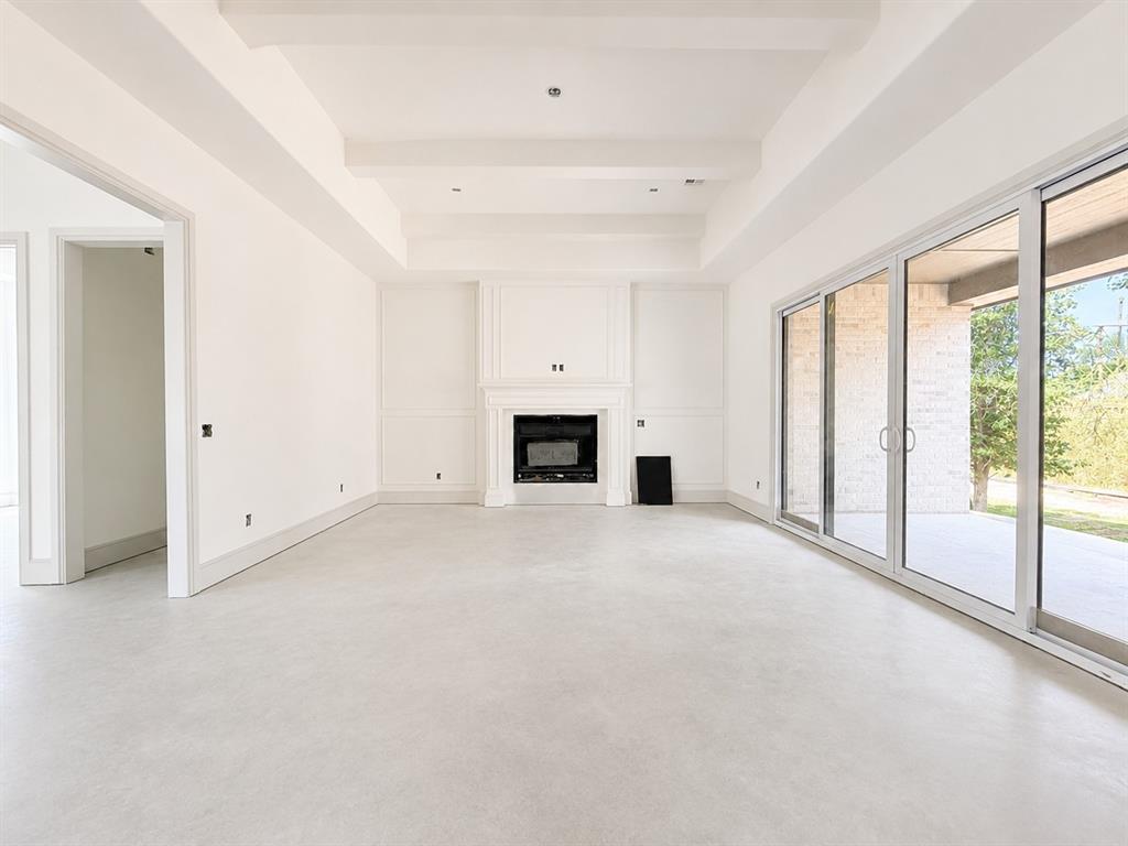 3024 Fountain Creek Drive Property Photo 2