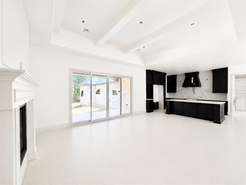3024 Fountain Creek Drive Property Photo 3