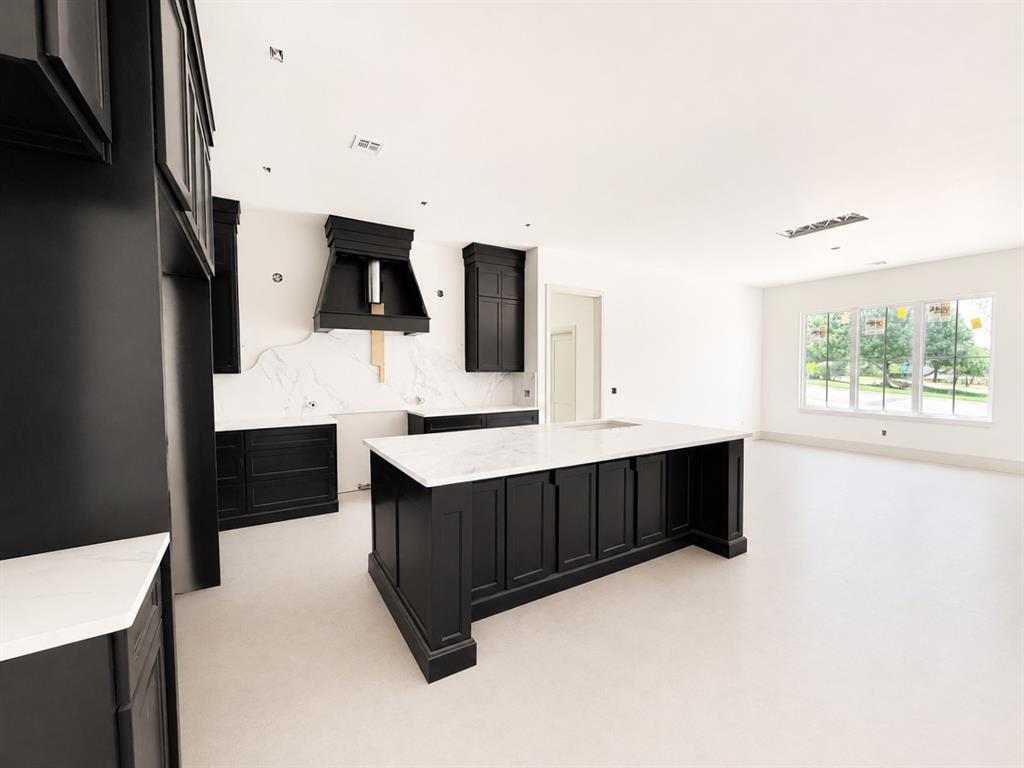 3024 Fountain Creek Drive Property Photo 6