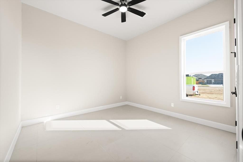 15432 Capri Lane Property Photo 29