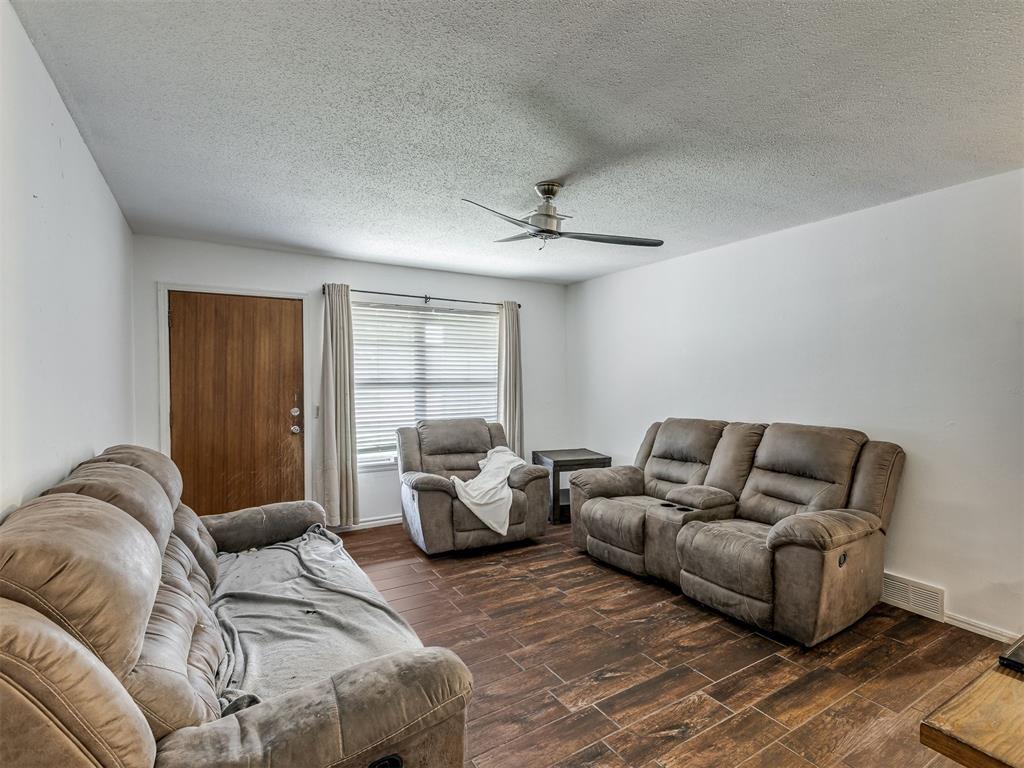 113 Oakside Drive Property Photo 6