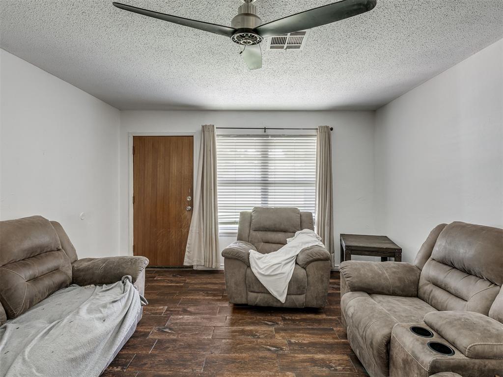 113 Oakside Drive Property Photo 7