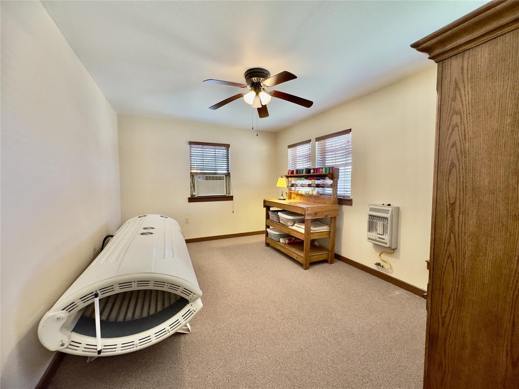 219 N Louis Tittle Avenue Property Photo 14