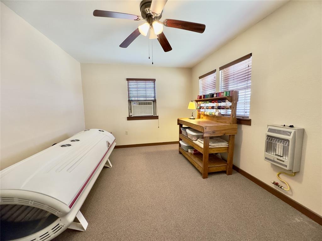 219 N Louis Tittle Avenue Property Photo 15