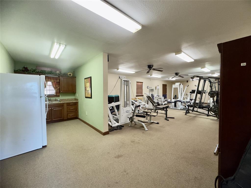 219 N Louis Tittle Avenue Property Photo 18