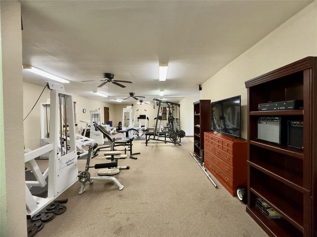 219 N Louis Tittle Avenue Property Photo 22