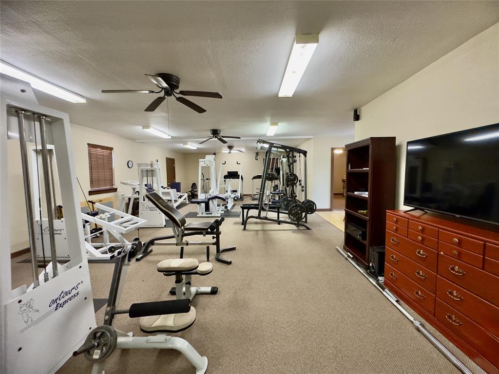 219 N Louis Tittle Avenue Property Photo 23