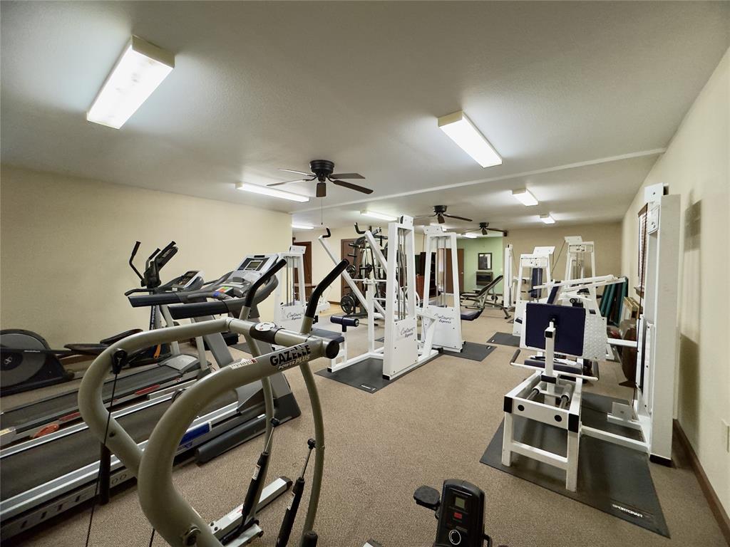 219 N Louis Tittle Avenue Property Photo 25