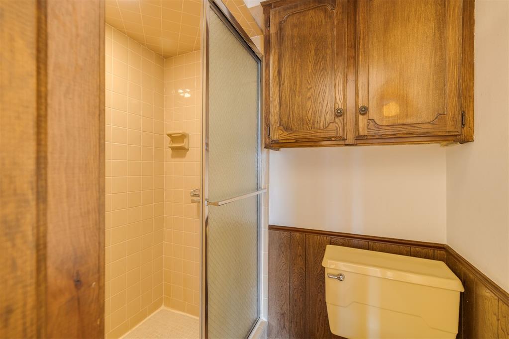 2904 Shadybrook Drive Property Photo 19