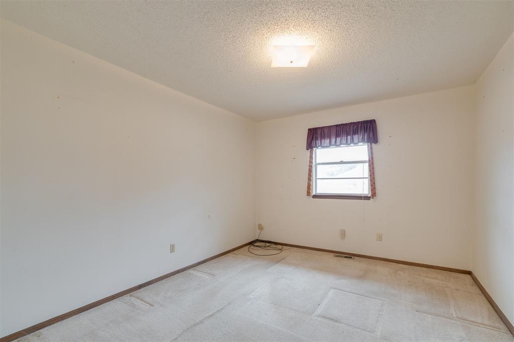 2904 Shadybrook Drive Property Photo 24