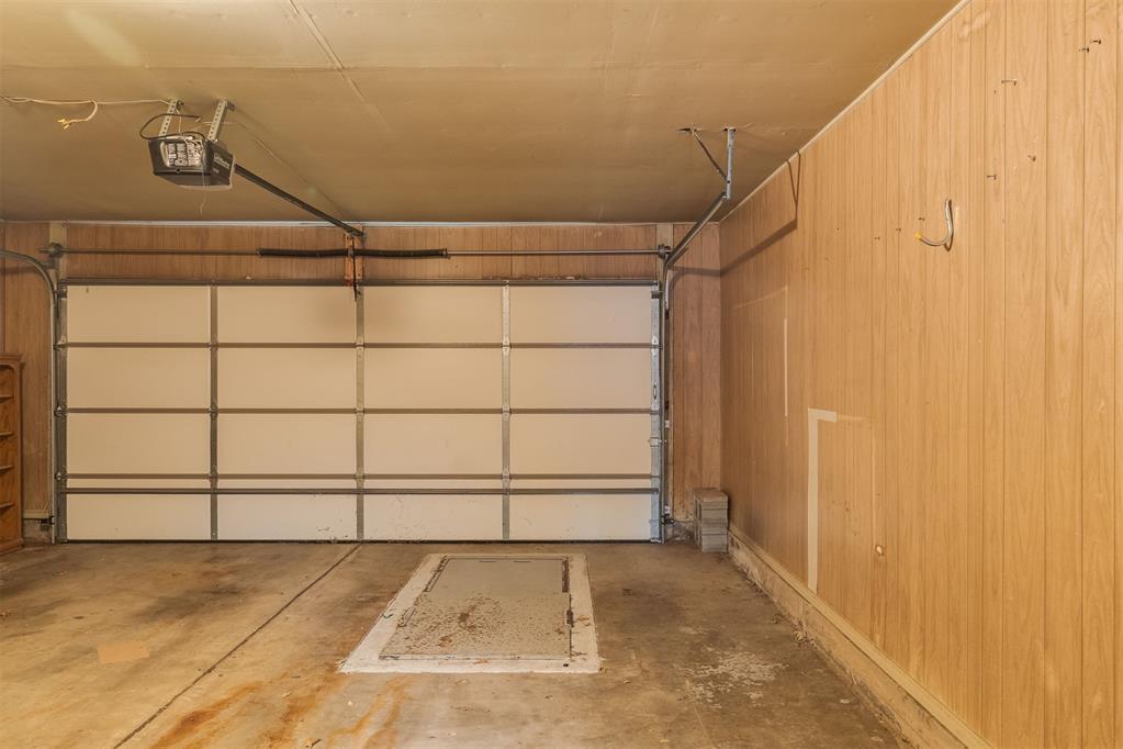 2904 Shadybrook Drive Property Photo 28