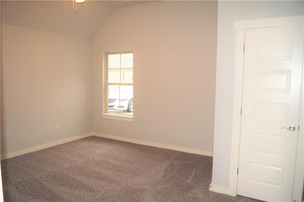 10825 Nw 95th Street Property Photo 24
