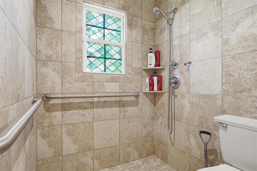 16374 Gml Court Property Photo 13
