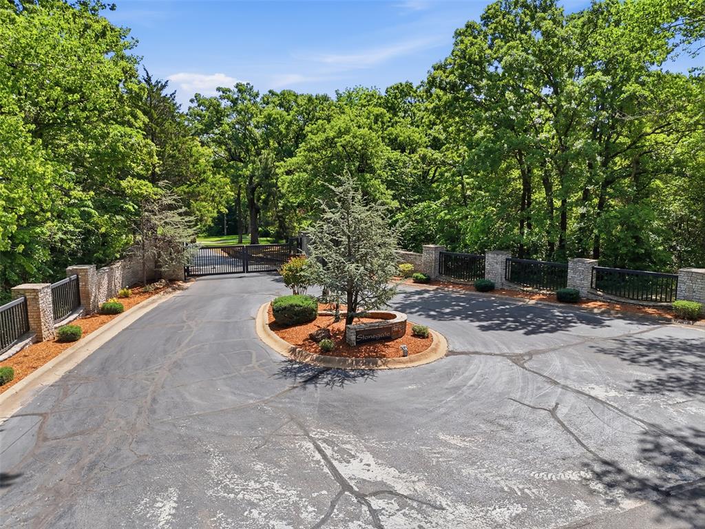 9951 Stone Gate Drive Property Photo 1