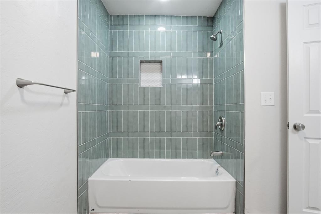 5101 Nw 47th Street Property Photo 33