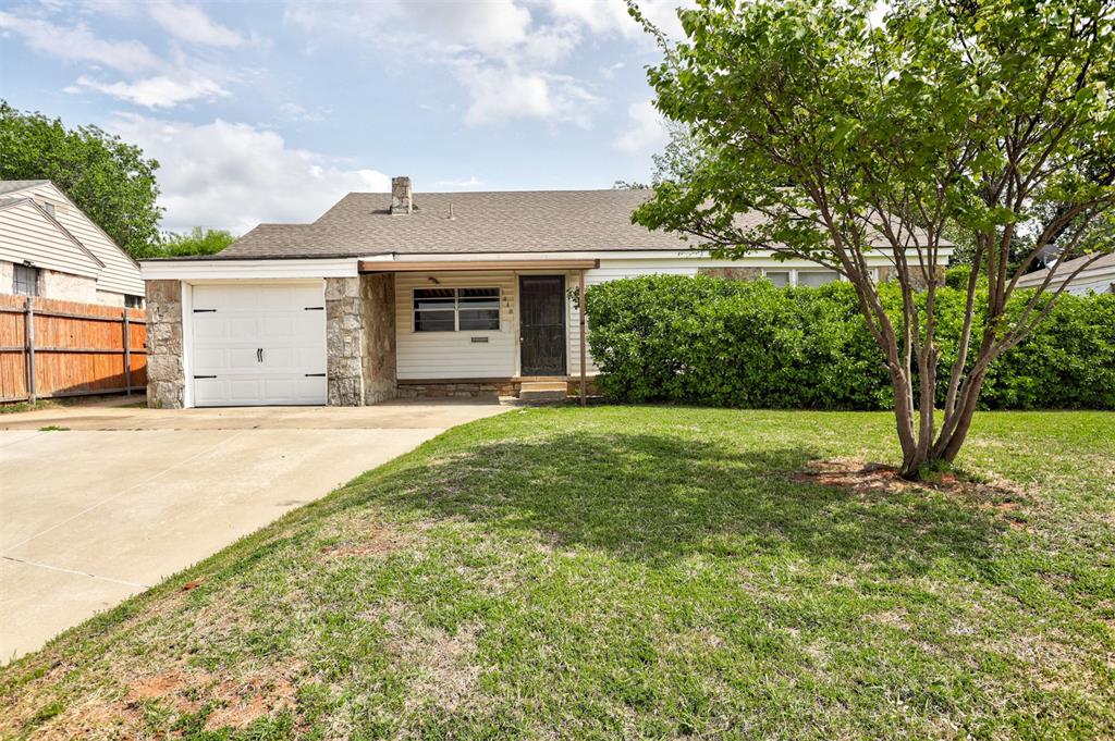 1440 Johnston Drive Property Photo 2