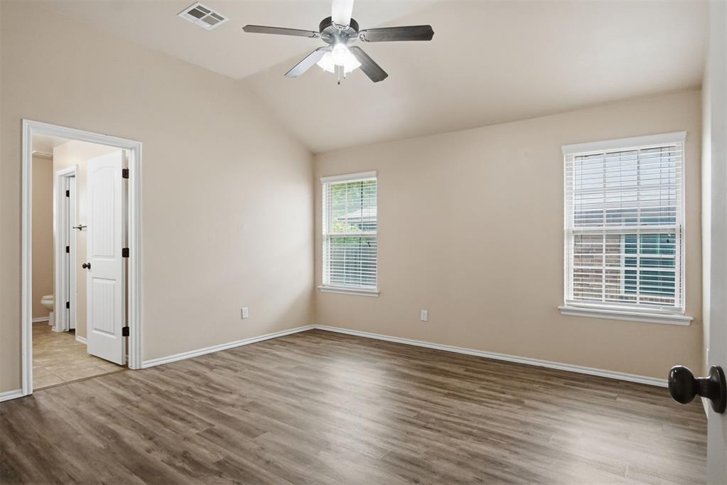 628 Inverleith Circle Property Photo 7