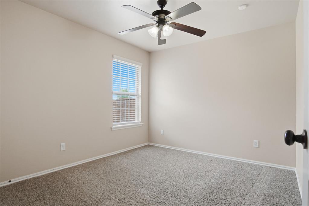 628 Inverleith Circle Property Photo 11