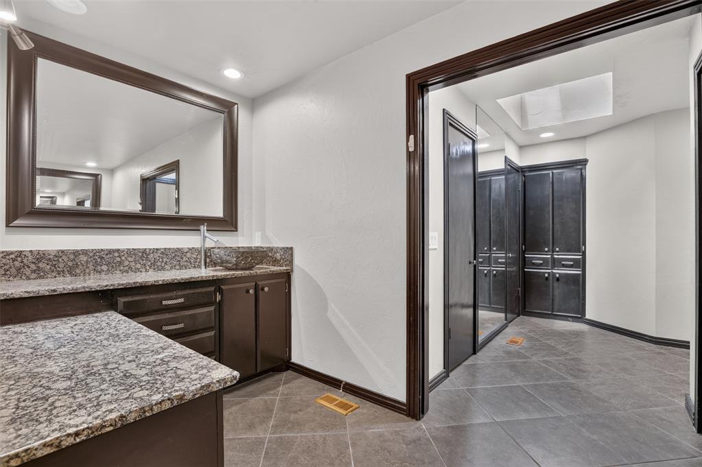 11901 Maple Ridge Road Property Photo 23