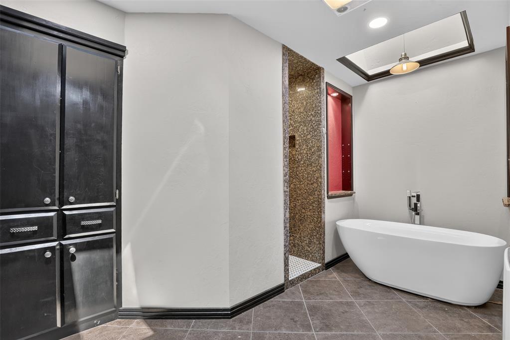 11901 Maple Ridge Road Property Photo 27