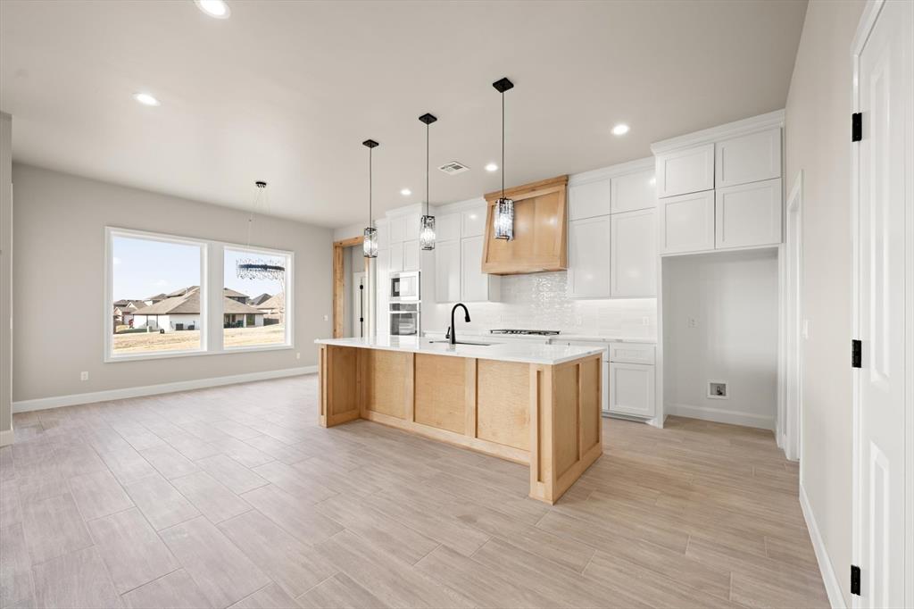 15609 Egerton Place Property Photo 15