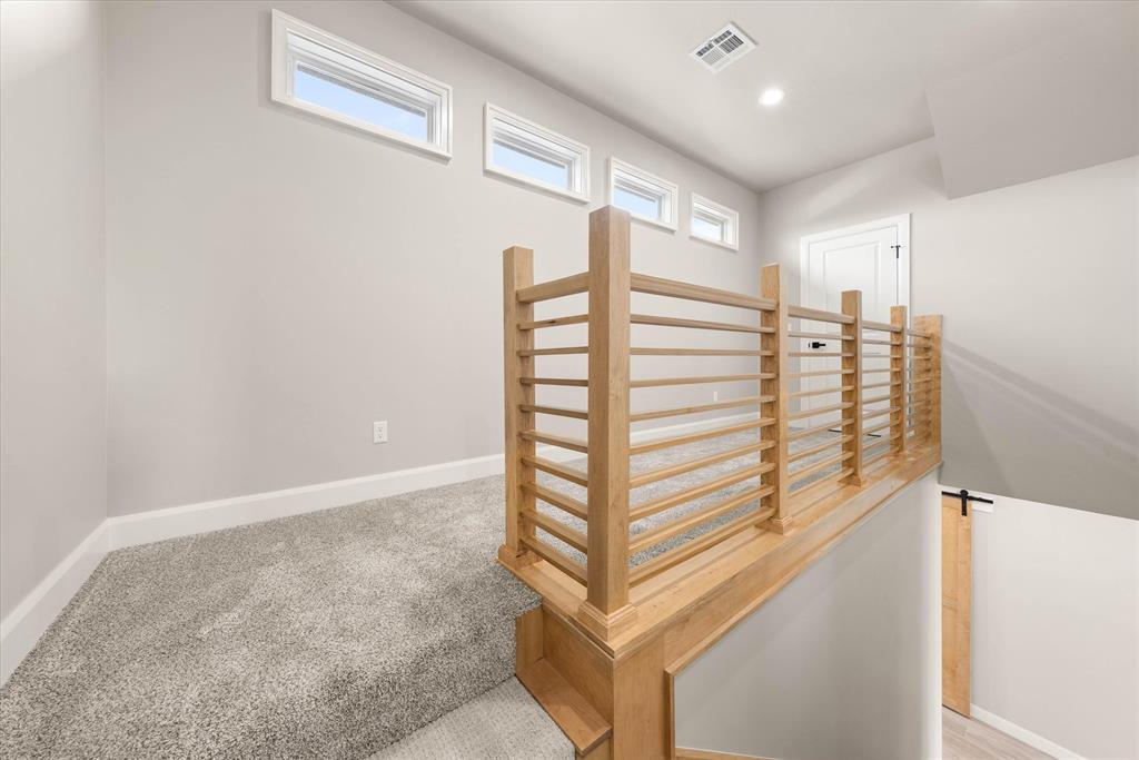15609 Egerton Place Property Photo 29