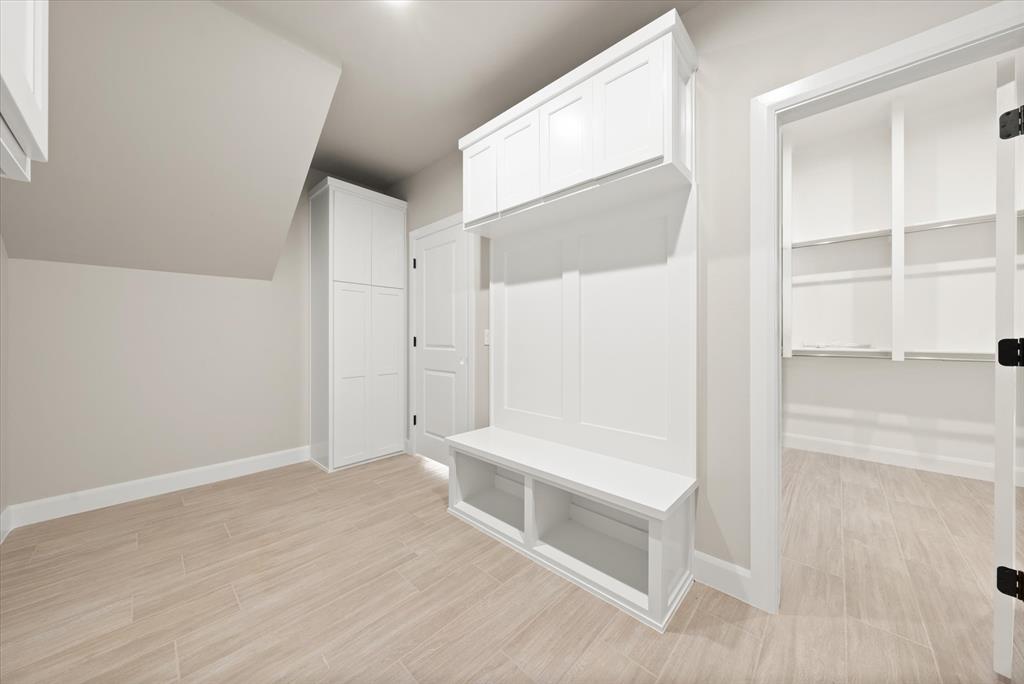 15609 Egerton Place Property Photo 40