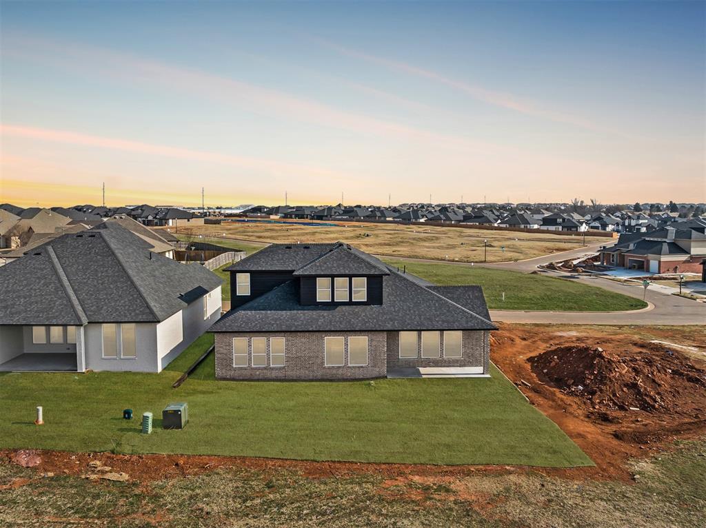 15609 Egerton Place Property Photo 44