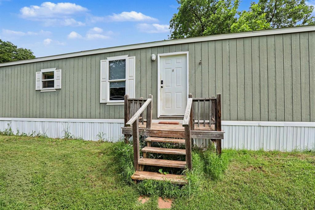 13919 E Maguire Road Property Photo 3
