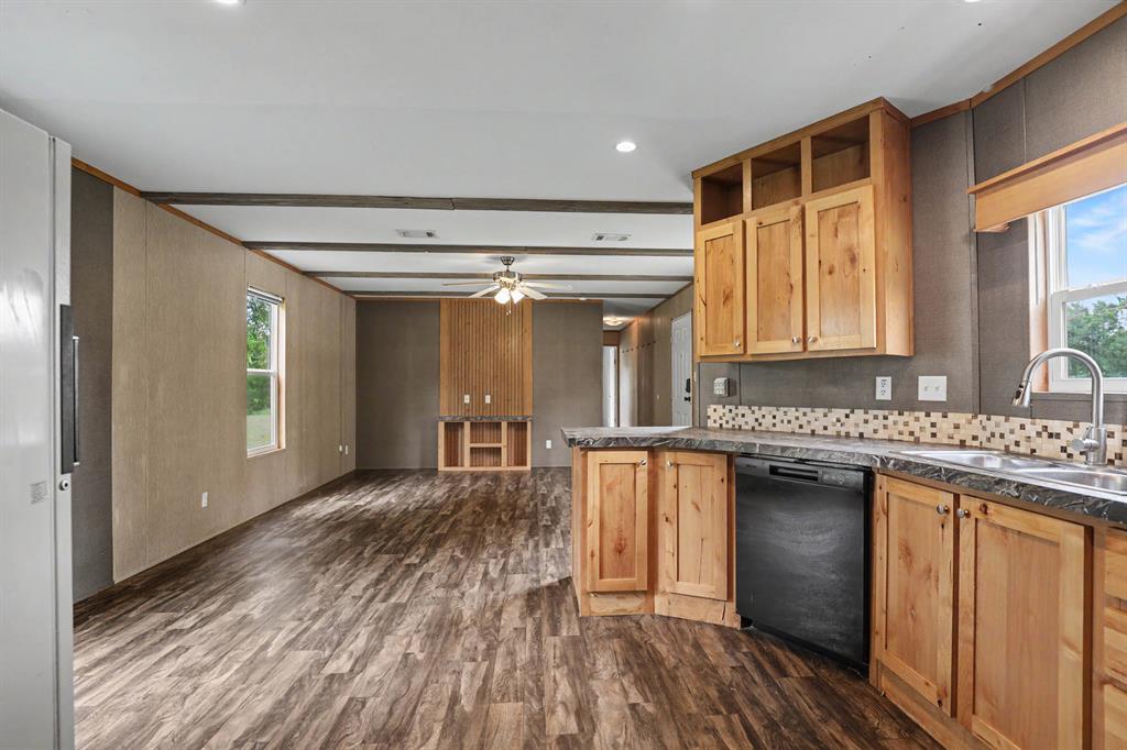 13919 E Maguire Road Property Photo 10