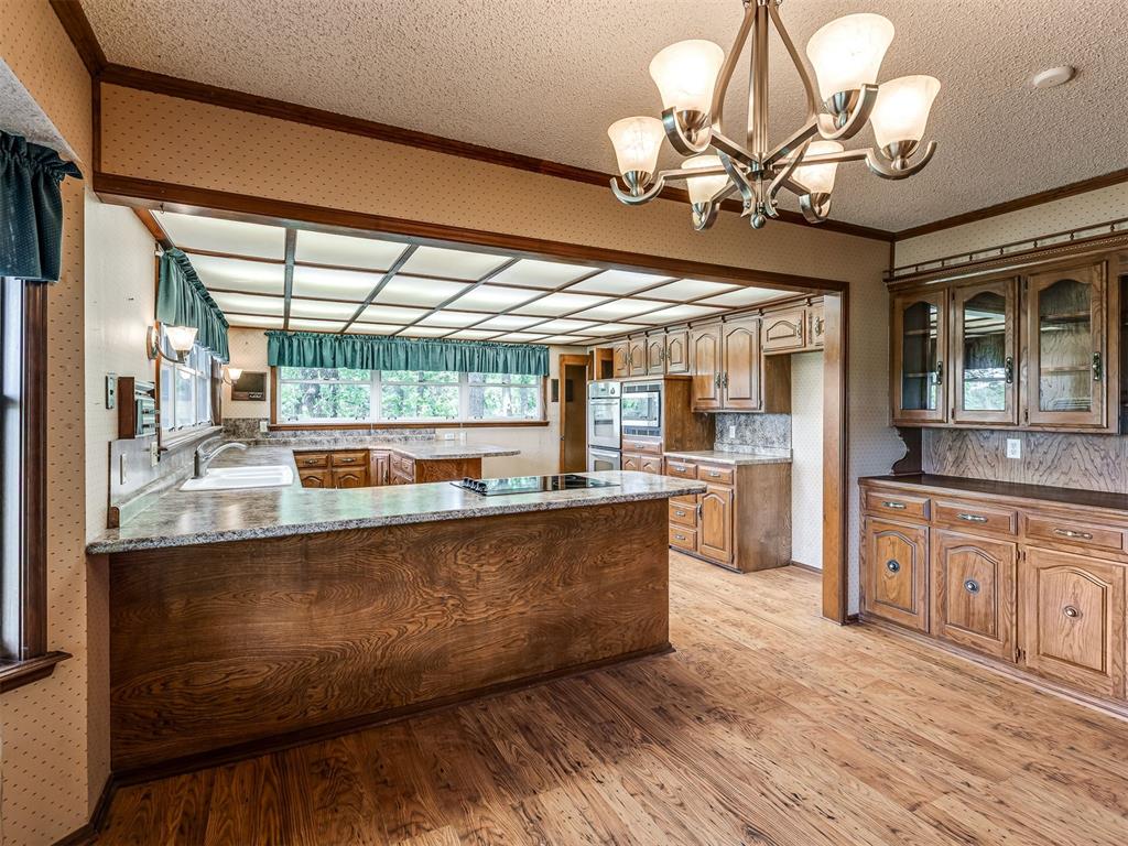 8600 Towering Oaks Property Photo 10