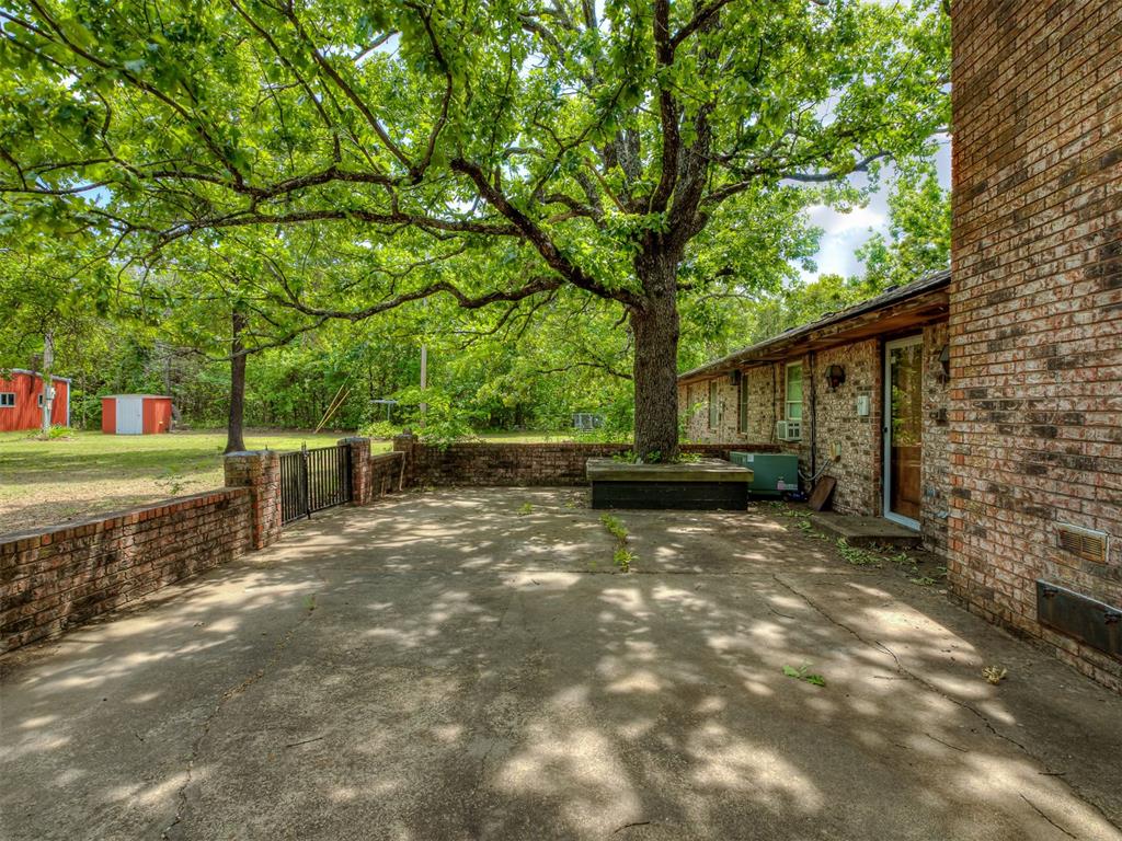 8600 Towering Oaks Property Photo 41