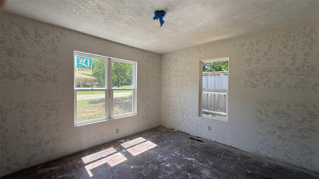 1226349 Property Photo 34