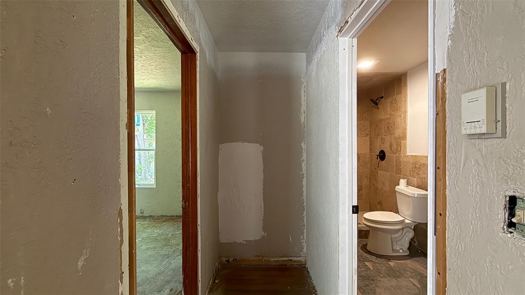 1226349 Property Photo 36