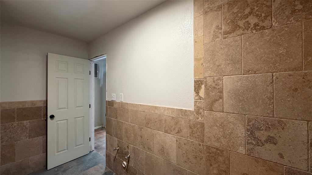 1226349 Property Photo 41