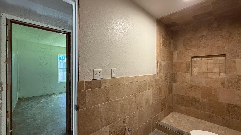 1226349 Property Photo 42