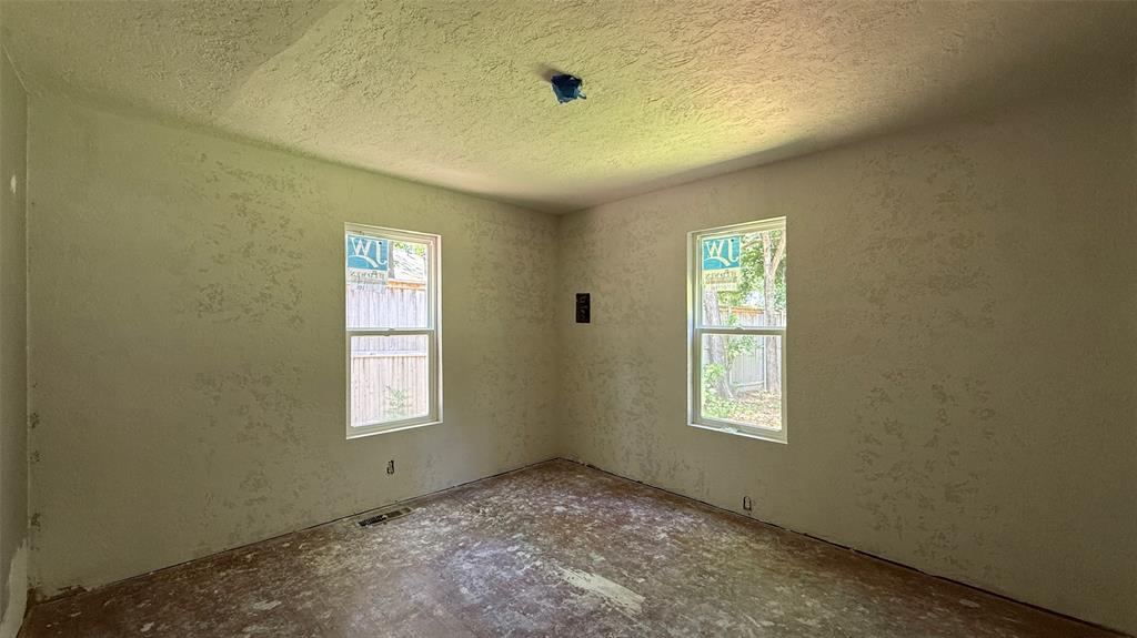 1226349 Property Photo 43
