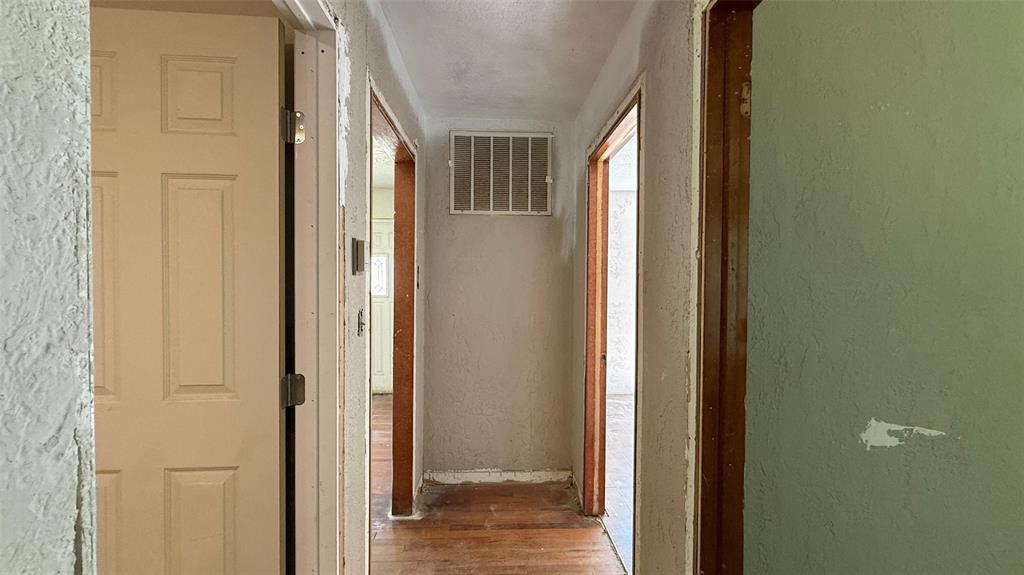 1226349 Property Photo 45