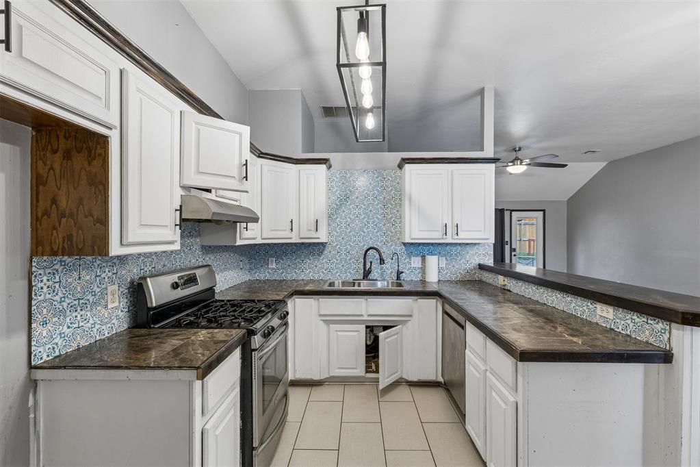9123 Orange Drive Property Photo 16