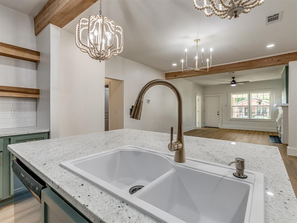 1723 W Park Place Property Photo 8