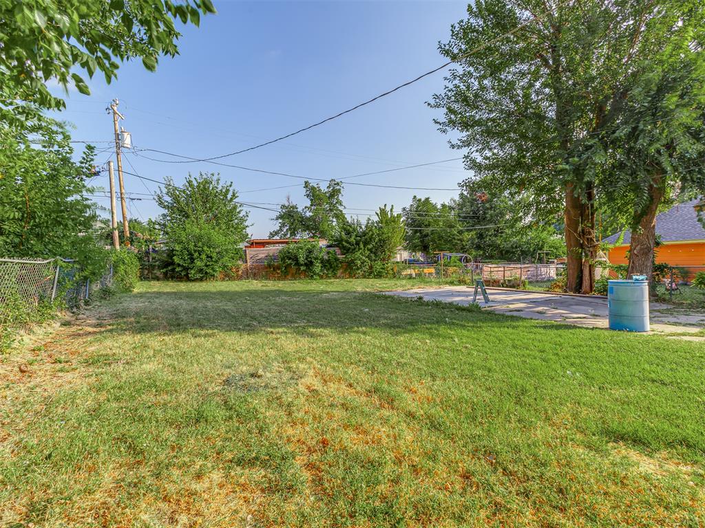 1723 W Park Place Property Photo 32