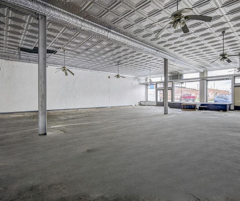 8 E Main Street Property Photo 9