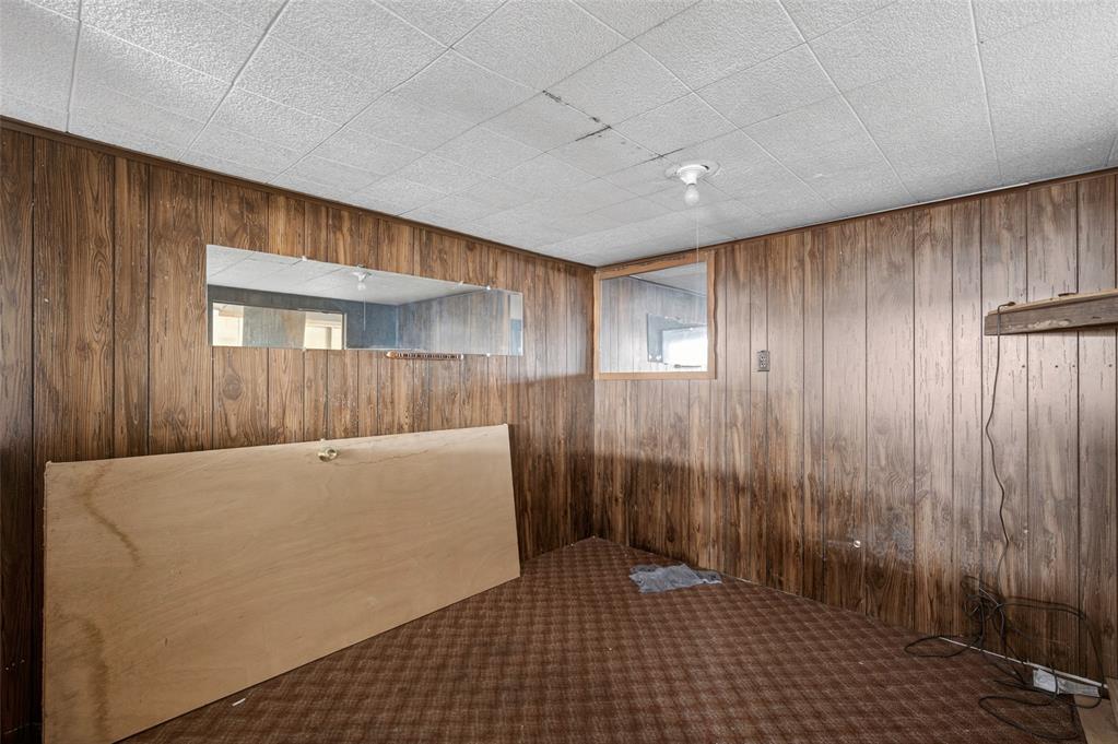 8 E Main Street Property Photo 15