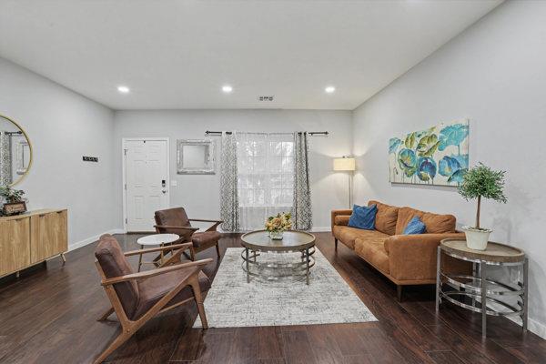 19433 Vista Avenue Property Photo 11