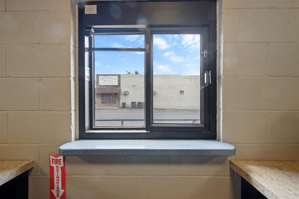124 N Main Street Property Photo 17